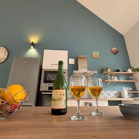 Duplex Parapluies De Cherbourg Netflix Parking Екстер'єр фото