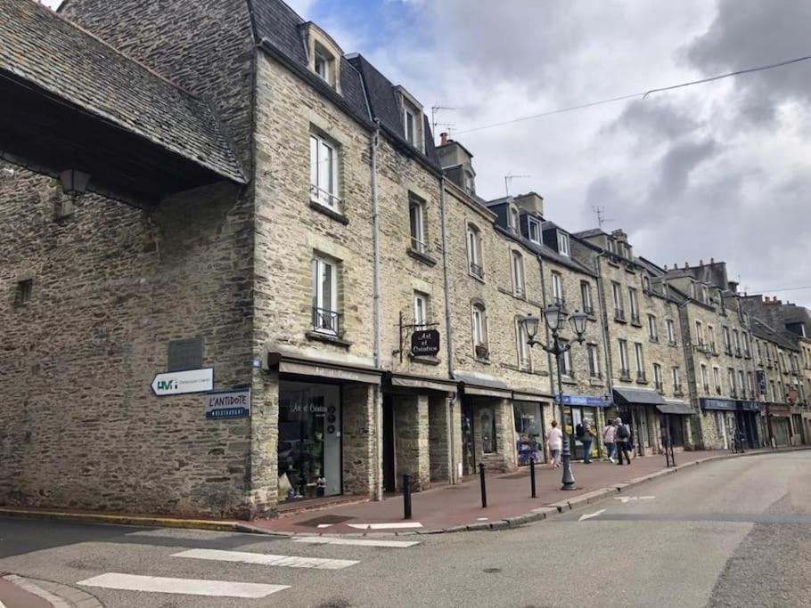 Duplex Parapluies De Cherbourg Netflix Parking Екстер'єр фото